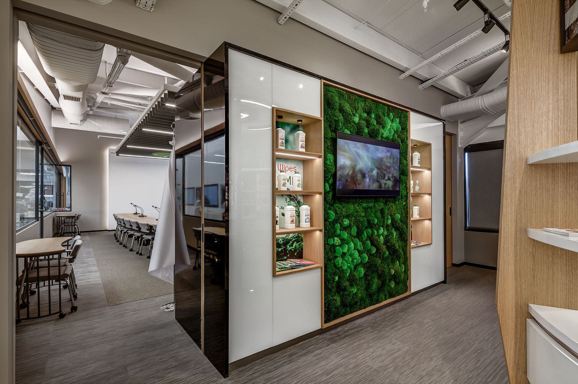 Farmasi gallery image 8