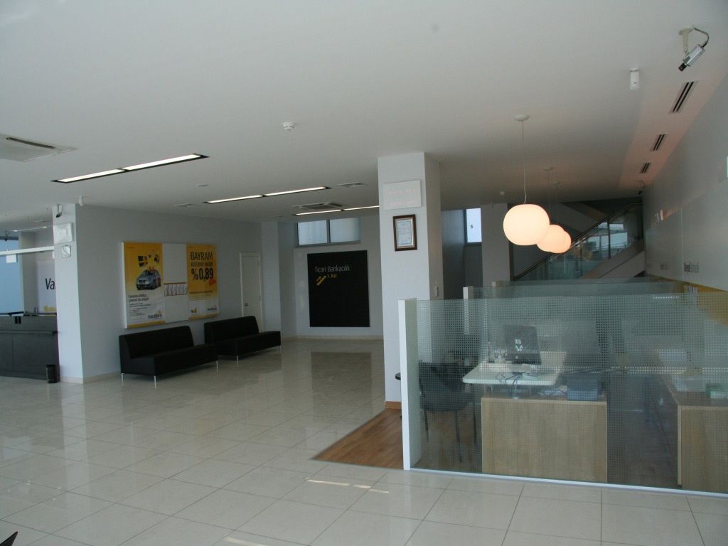 Vakıfbank - Gebze Organize Sanayi Şubesi gallery image 6