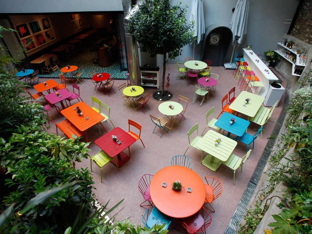 Dada Cafe gallery image 4