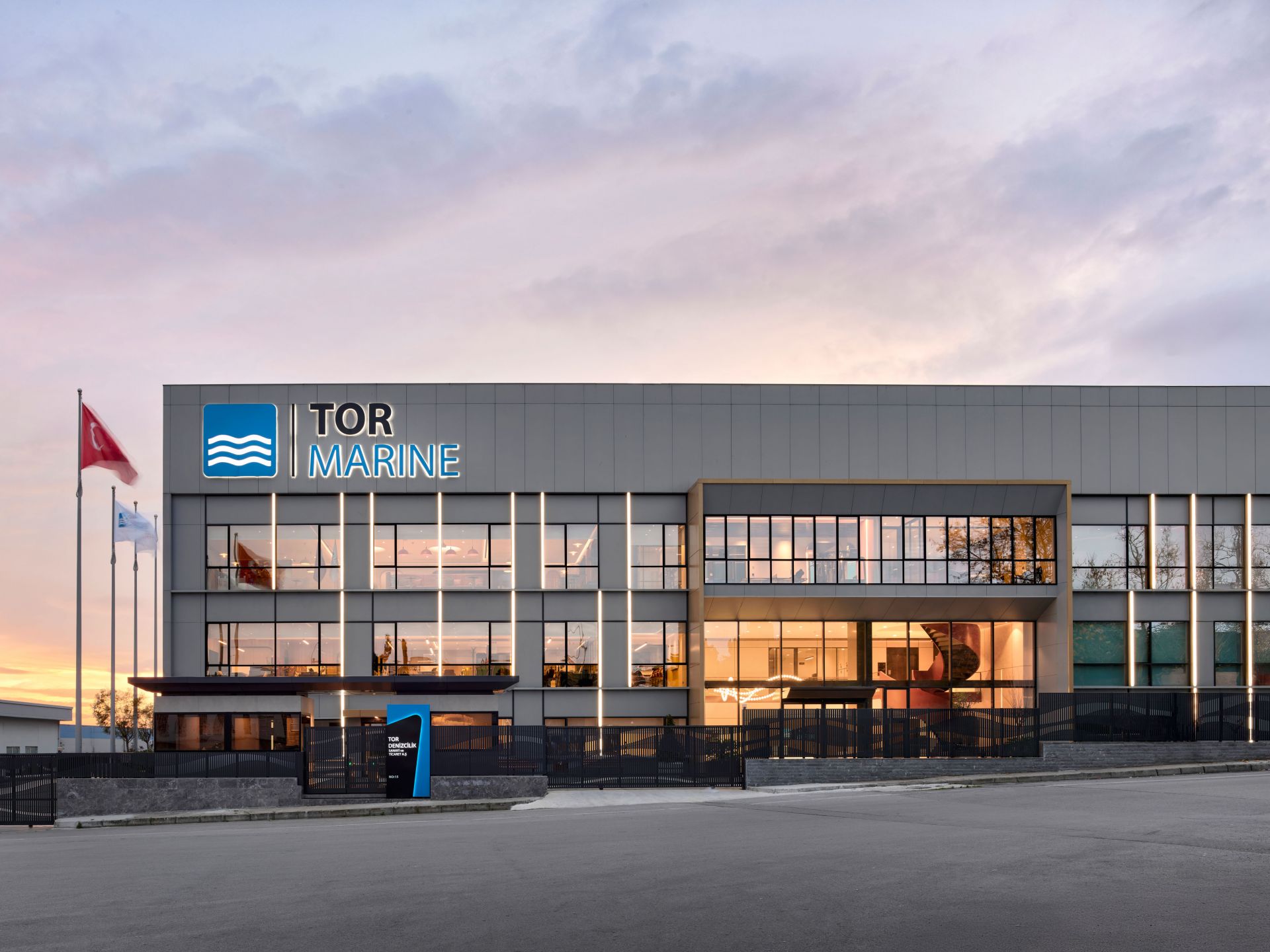 Tor Marine gallery image 13
