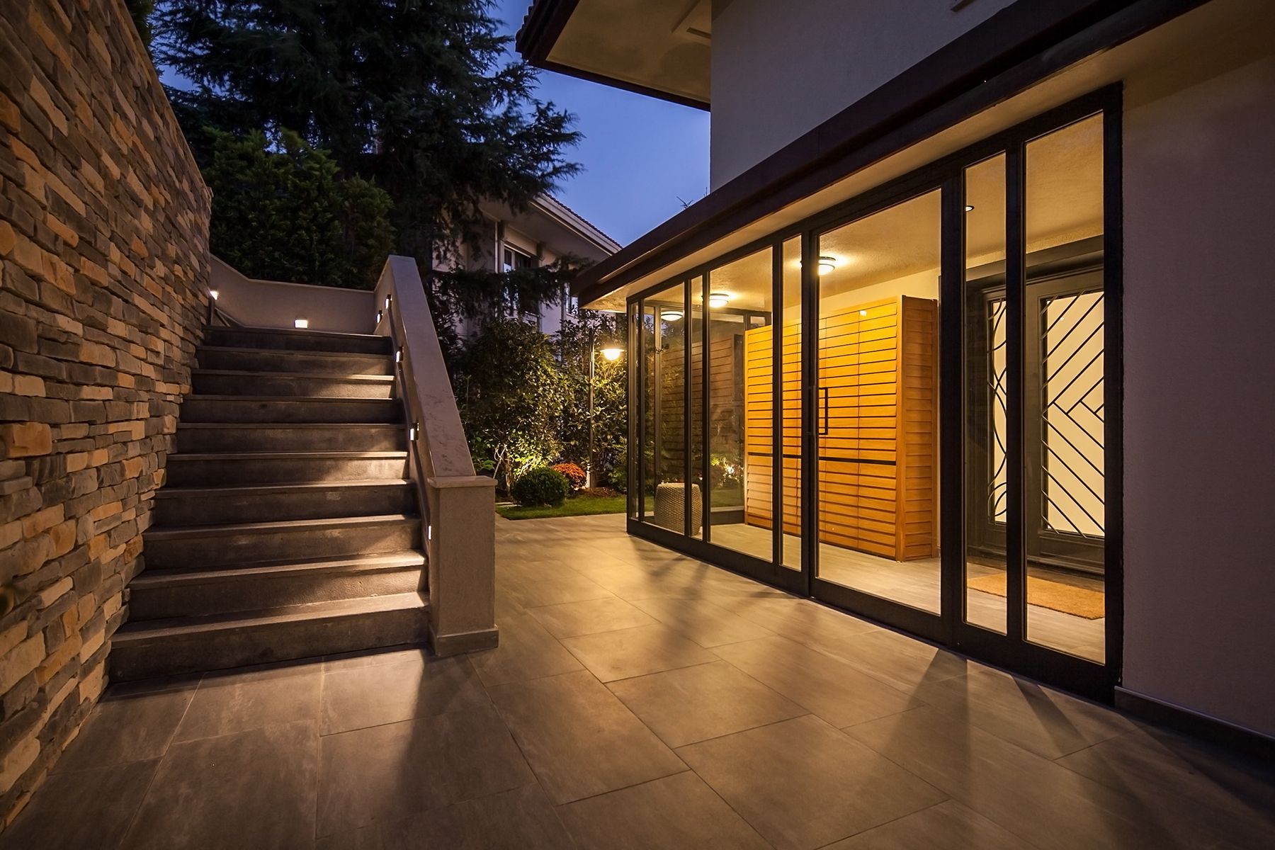 Als Evi gallery image 18
