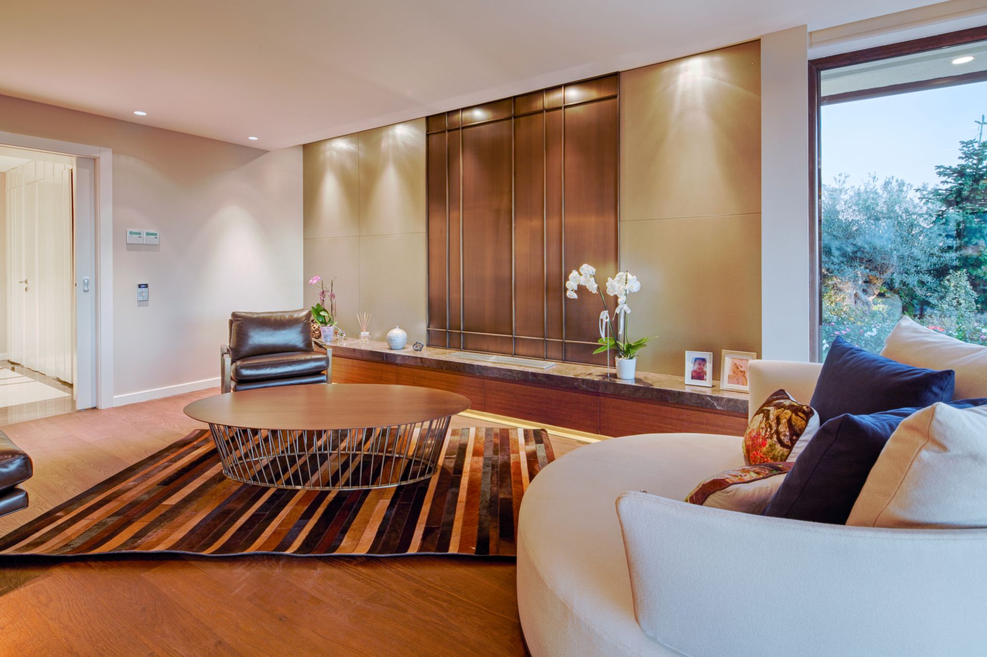 Als Evi gallery image 29
