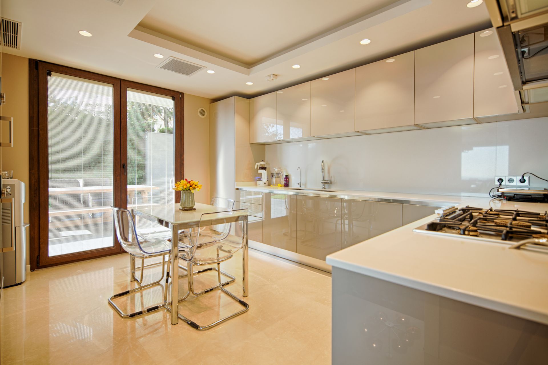Als Evi gallery image 10