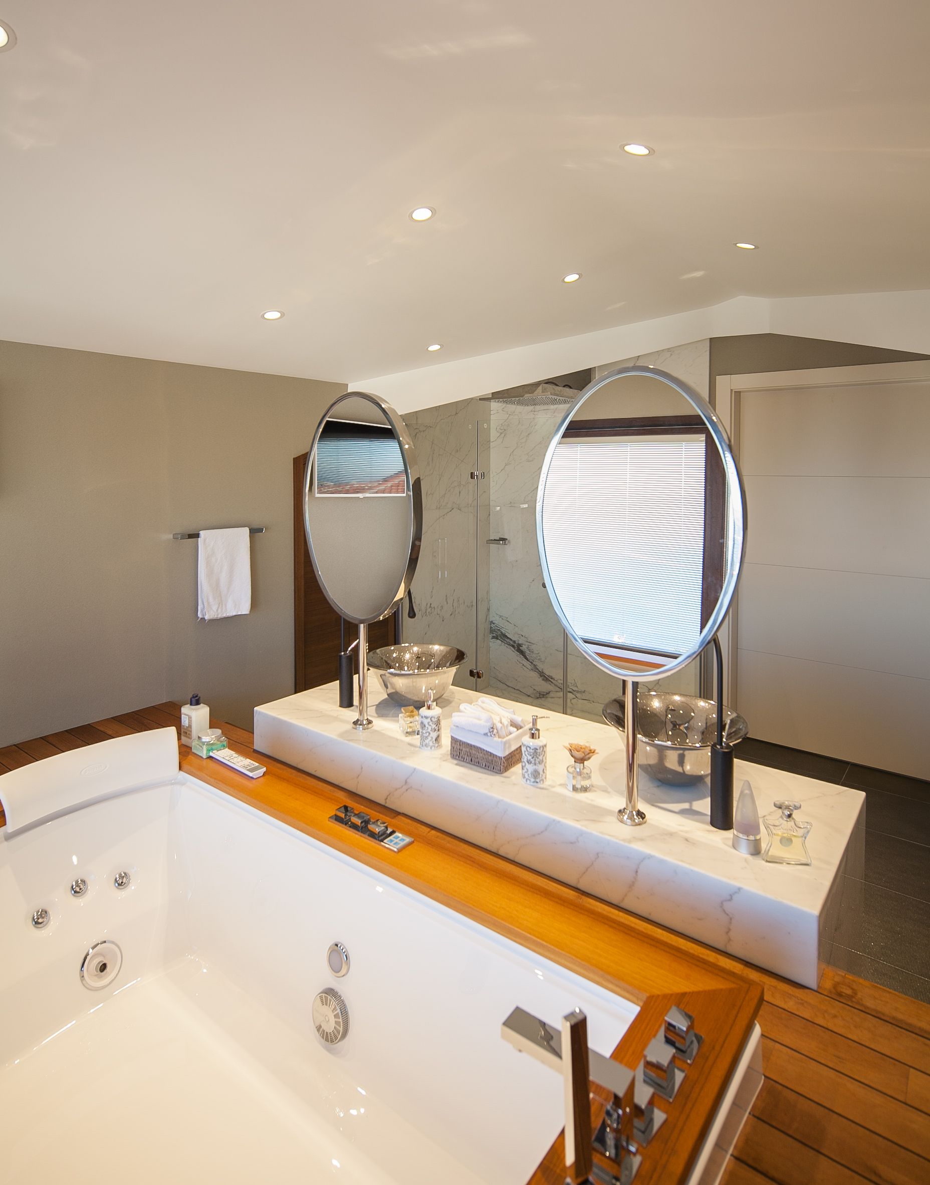 Als Evi gallery image 15