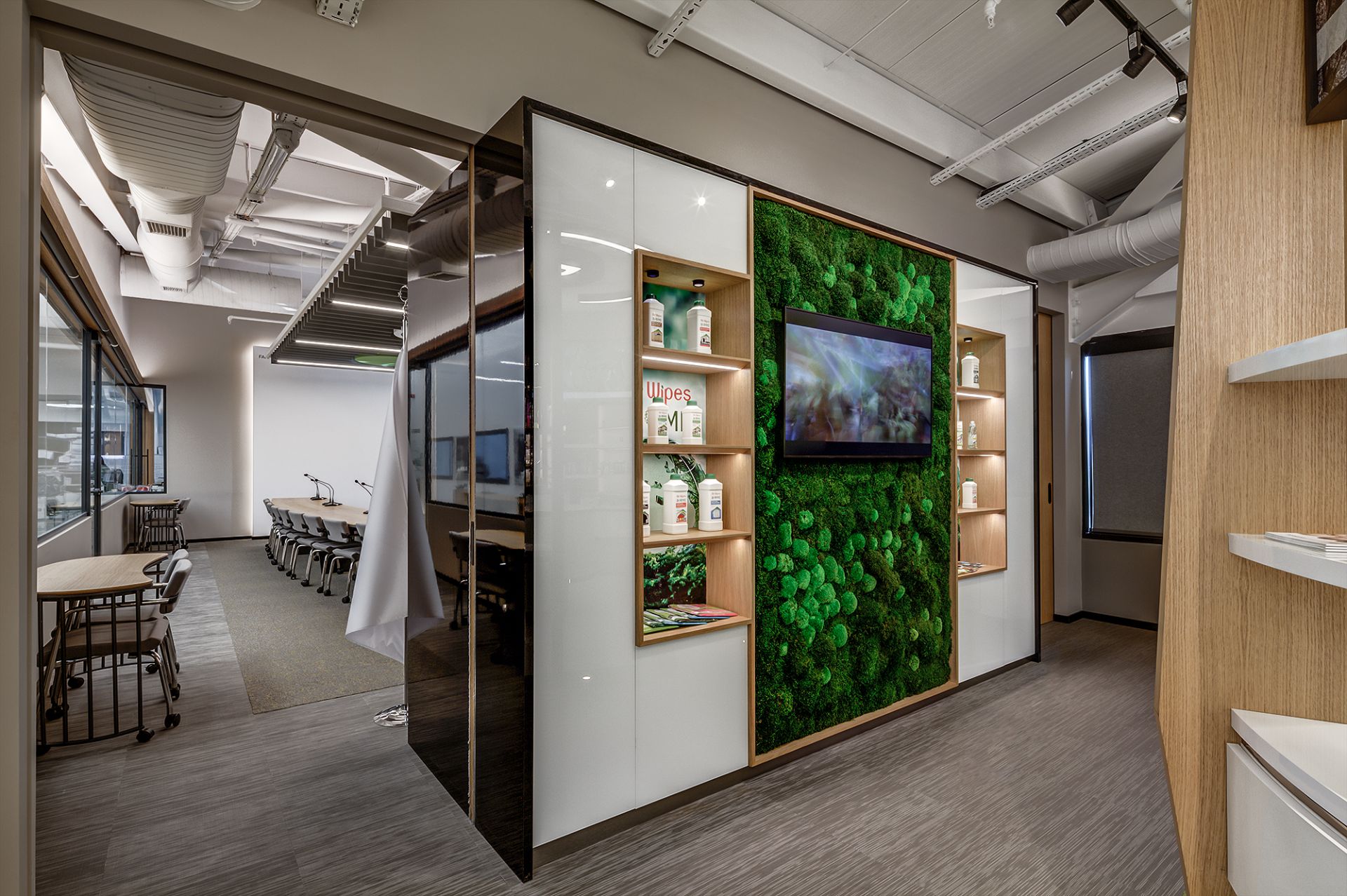 Farmasi gallery image 8