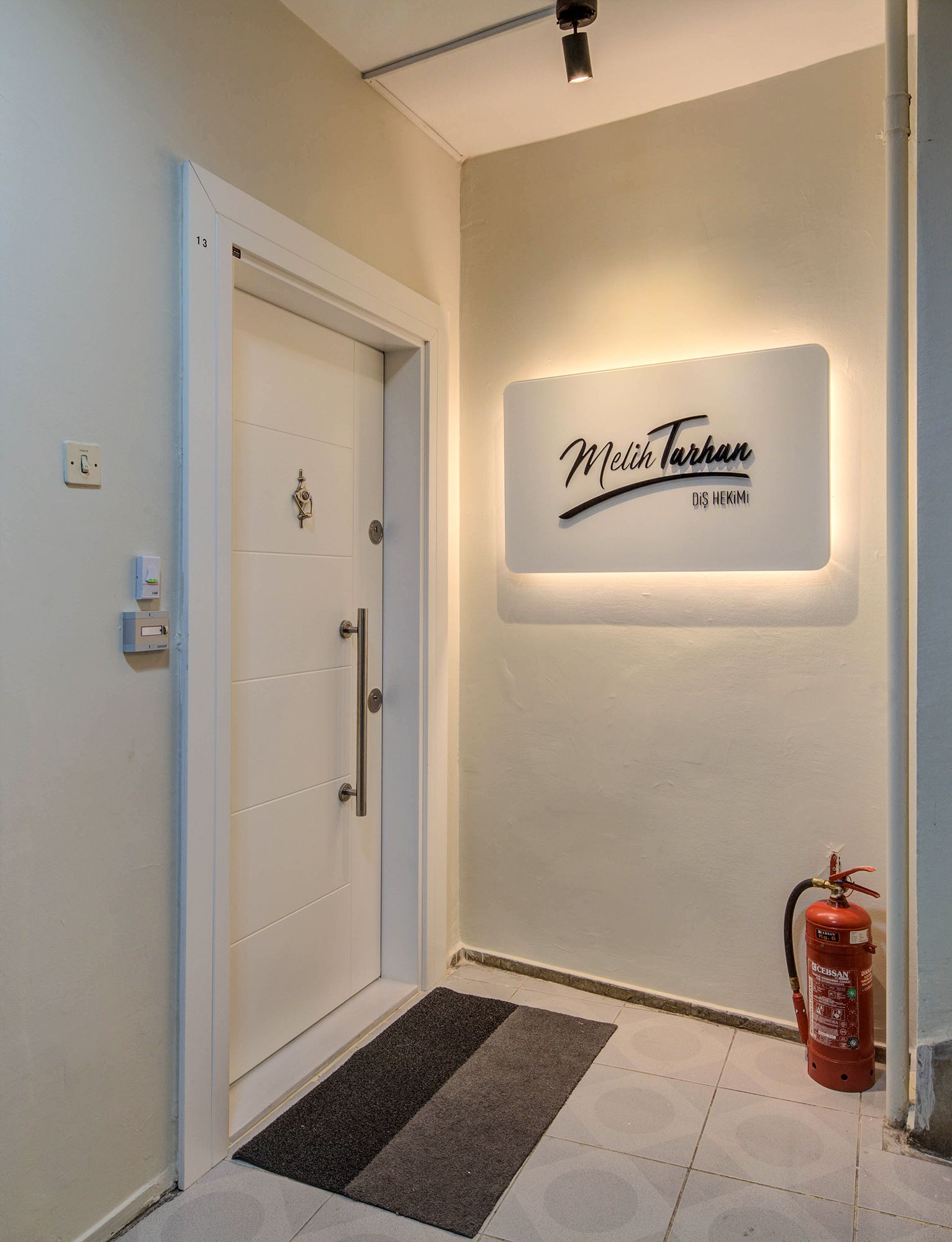 Melih Tarhan gallery image 3