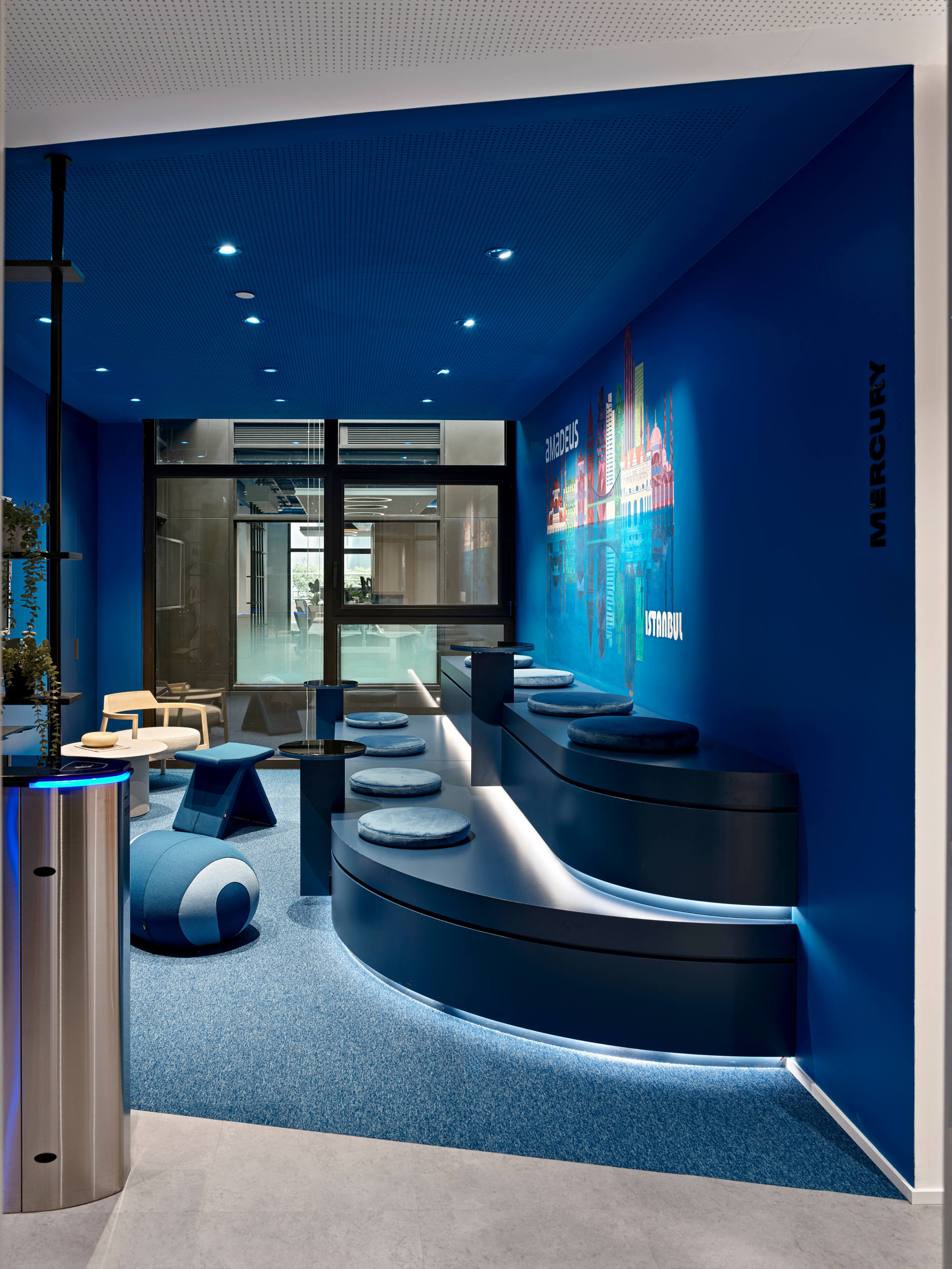Amadeus gallery image 50