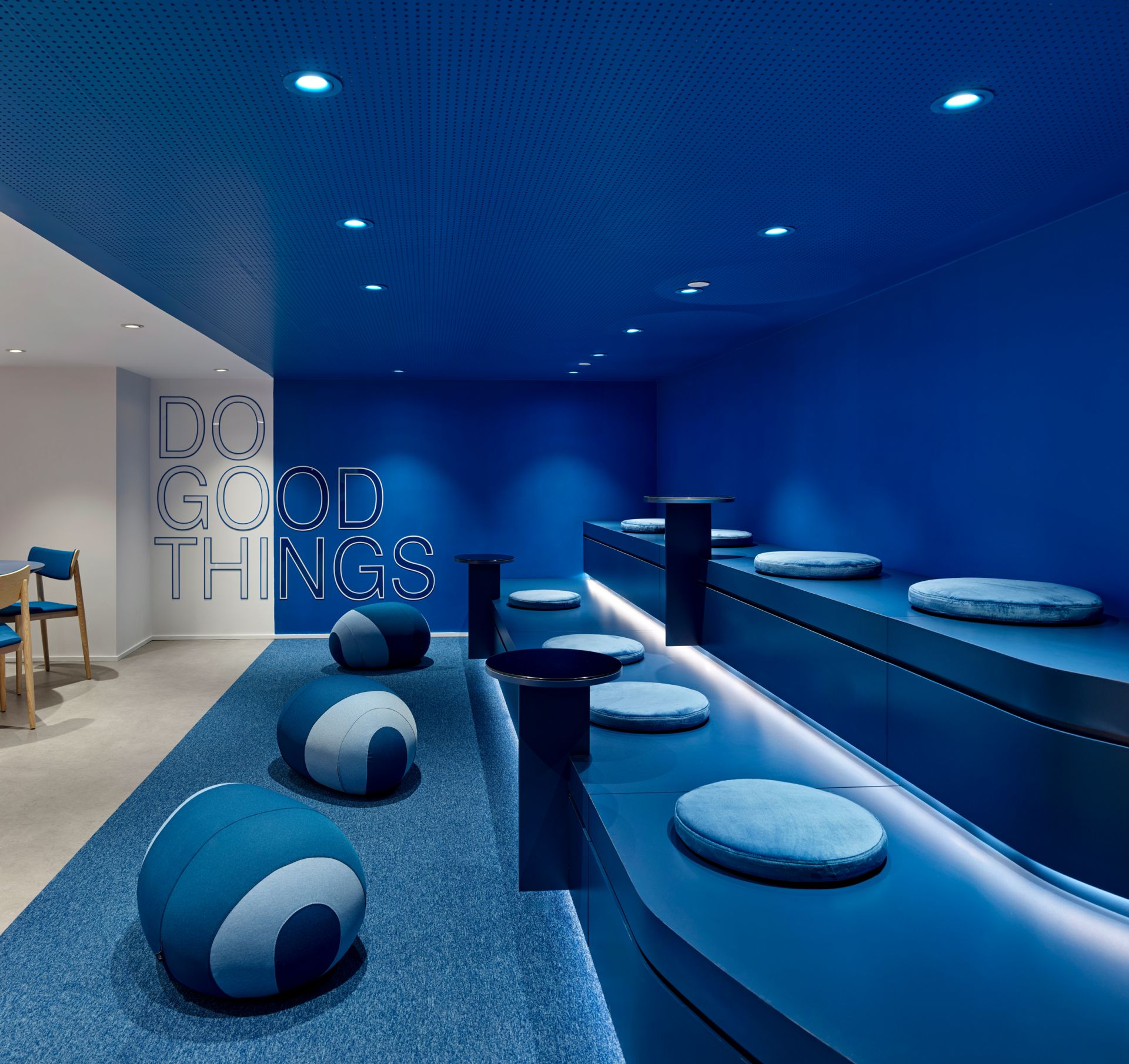 Amadeus gallery image 70