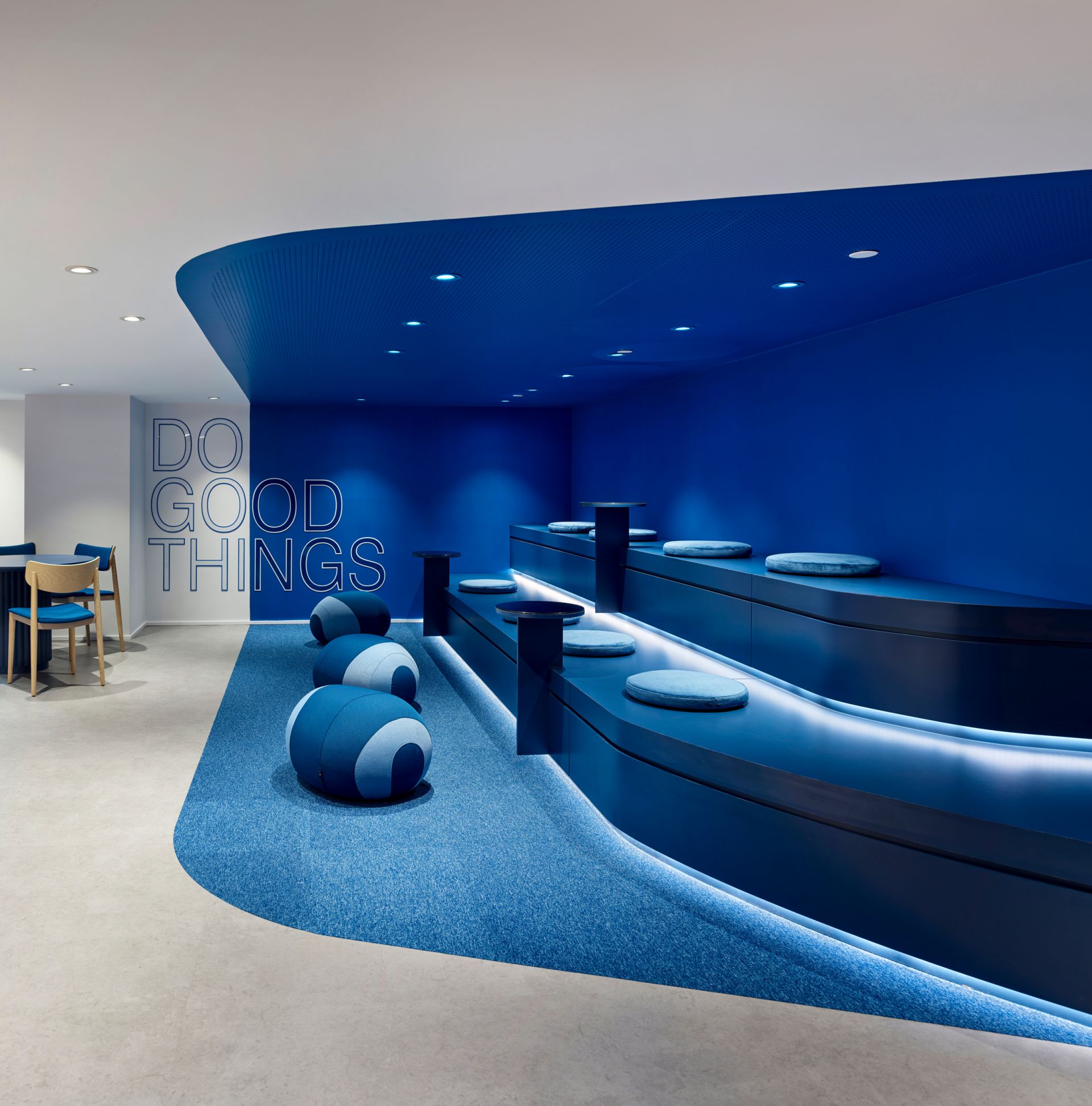 Amadeus gallery image 68